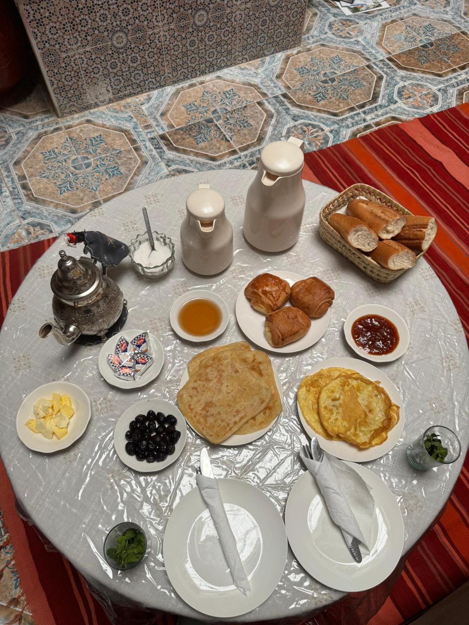 Dar Enouiina Hotell Fès Eksteriør bilde