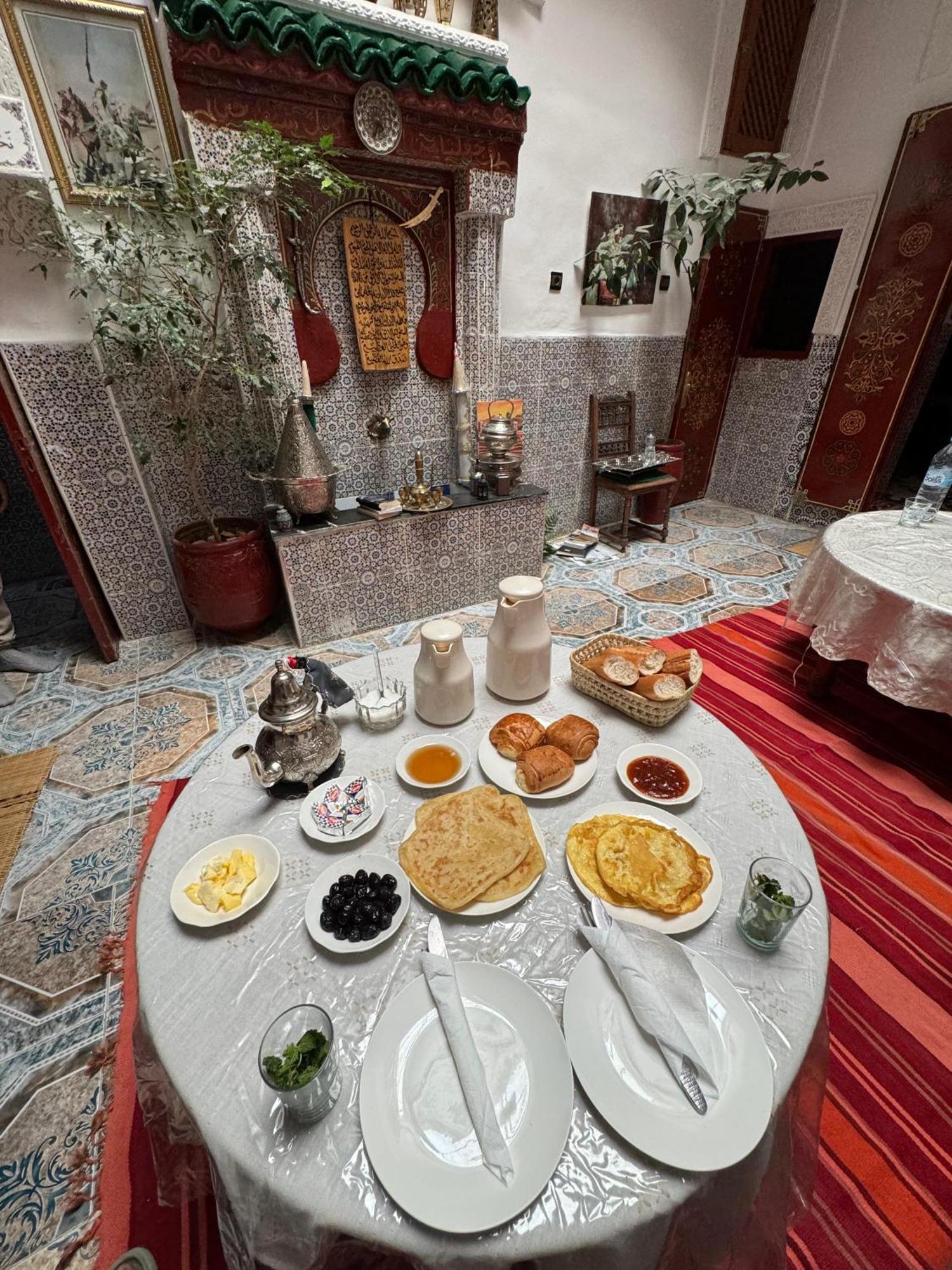 Dar Enouiina Hotell Fès Eksteriør bilde